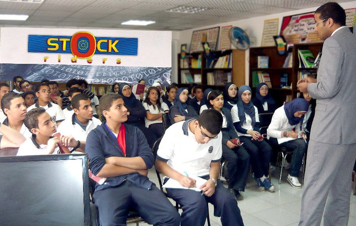 ستوك رايدرز مدارس تعال العب لعبة البورصة 